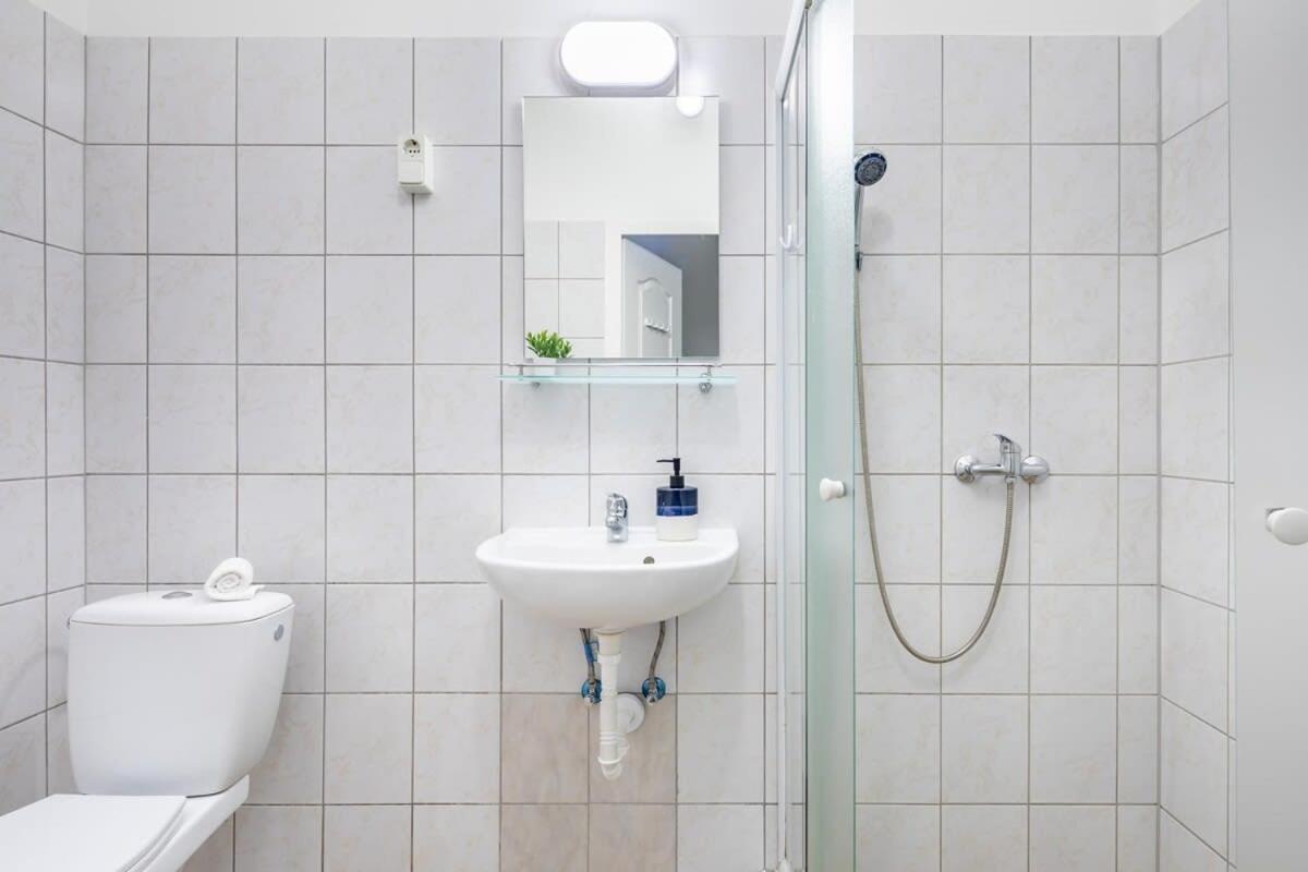 New - Simple Apartment *